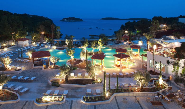 Hvar proglašen najboljim europskim otokom, a hotel Amfora jednim od najboljih resorta 5 be76d1a55ee5ffb3b2dc895570c95b36 cc8