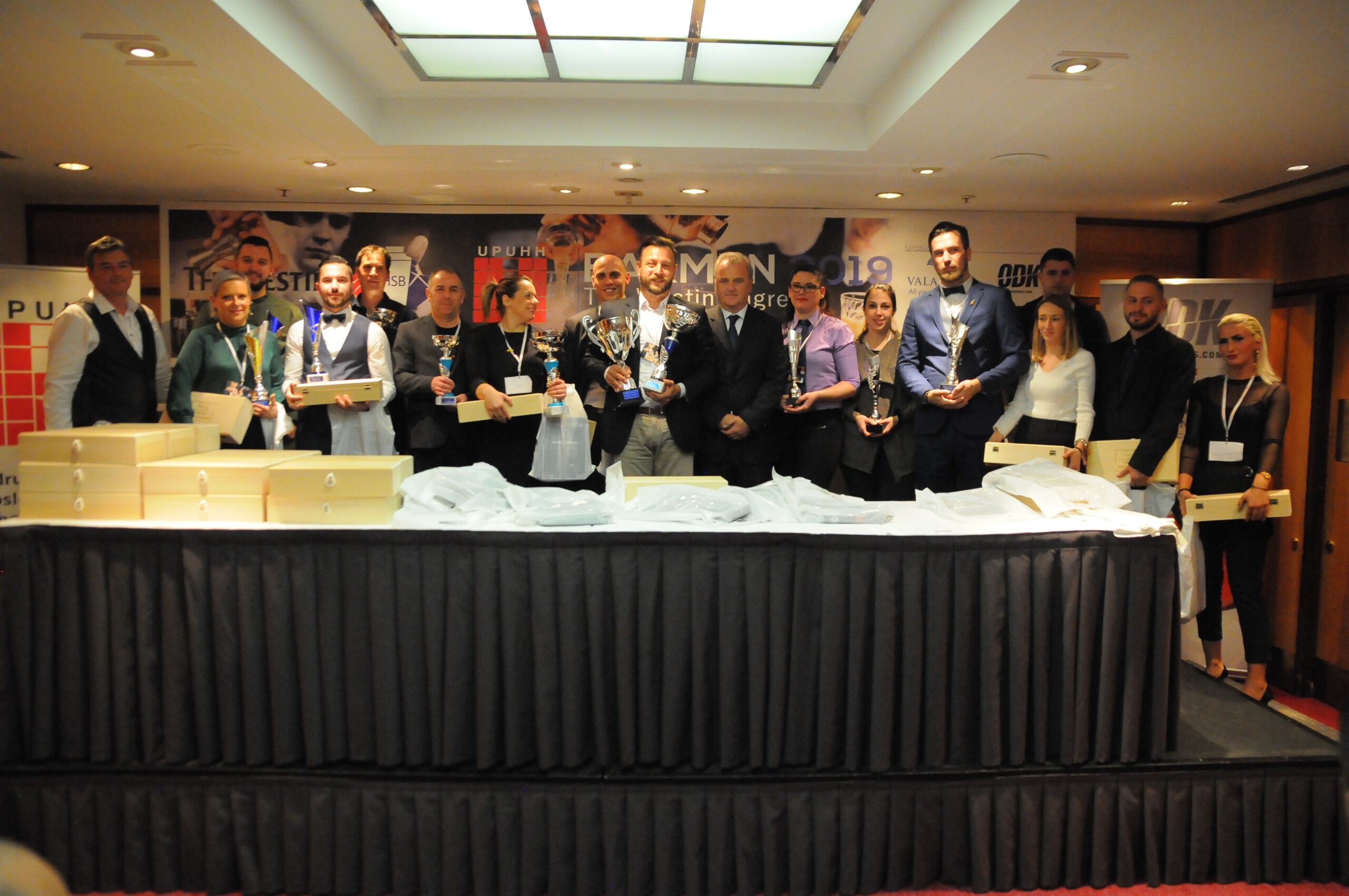 Održano natjecanje barmena u pripremi Before i After Dinner cocktaila "Barmen 2019" 3 fc2062aef352f80dc2215f346ba9ce28 677 scaled