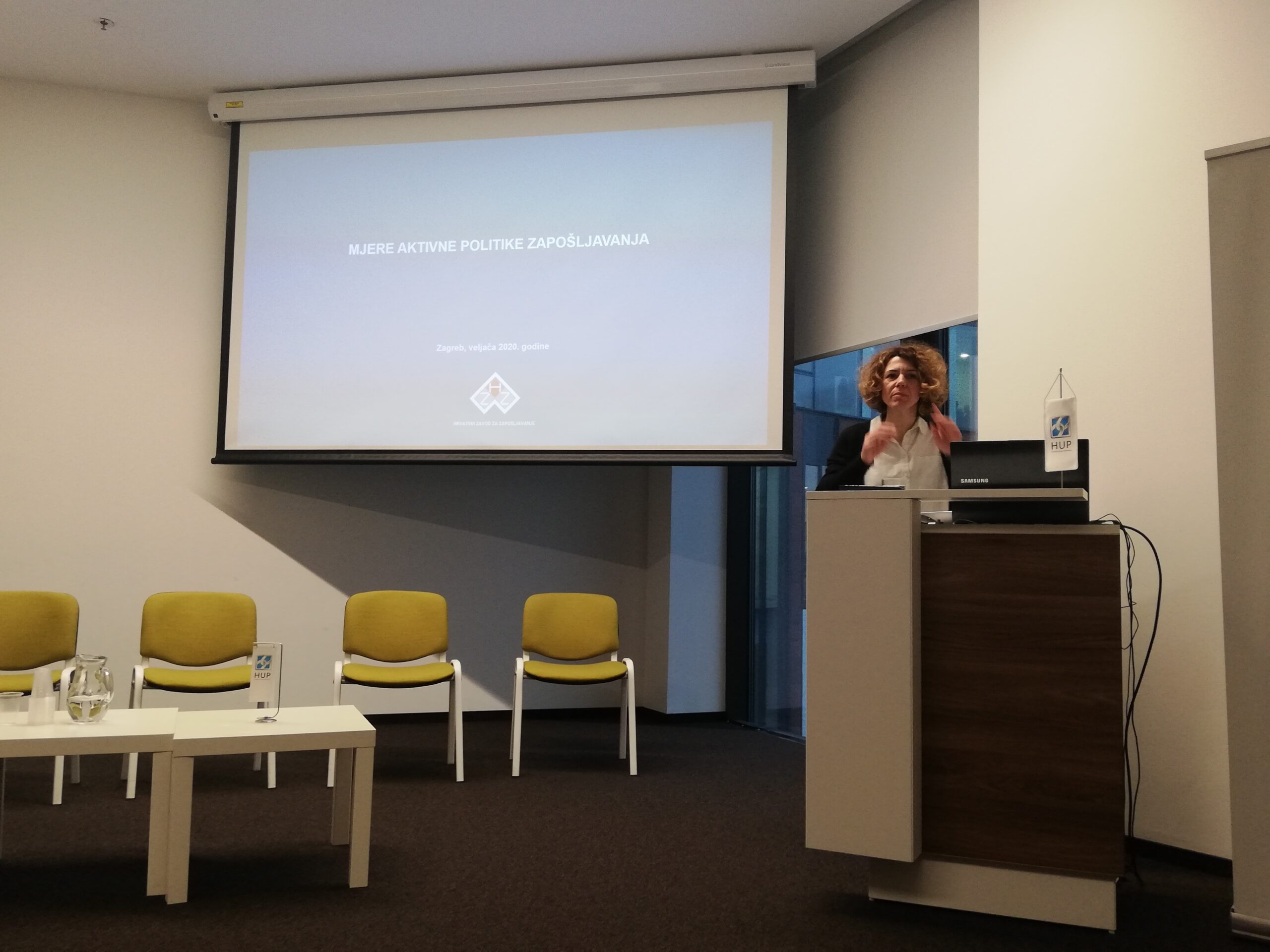 Održana prezentacija mjera aktivne politike zapošljavanja HZZ-a 5 edc1d0314df26f4954651131e82a7939 860 scaled