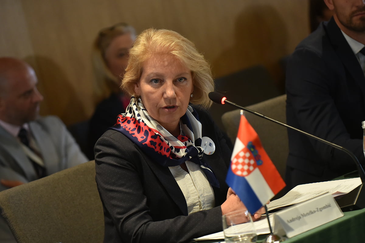 U Tirani pod motom "EU-Mladi-Razmjena" počeo 7. Forum EUSAIR-a 5 7 EUSAIR Forum DRŽAVNA TAJNICA MVEP Andreja Metelko Zgombić